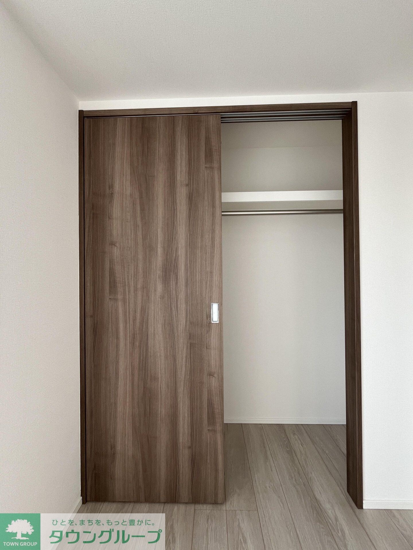 物件内観写真24　(収納)