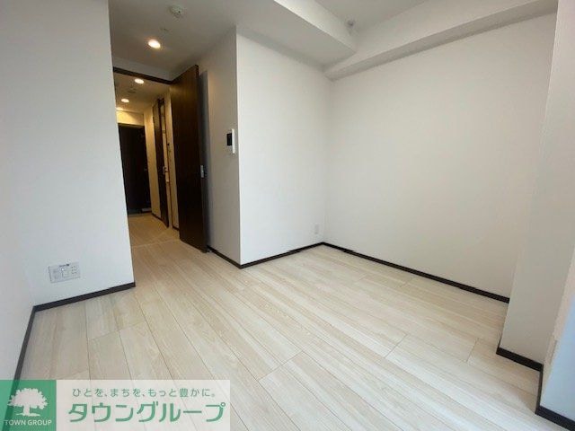 物件内観写真2　(リビング/居室)