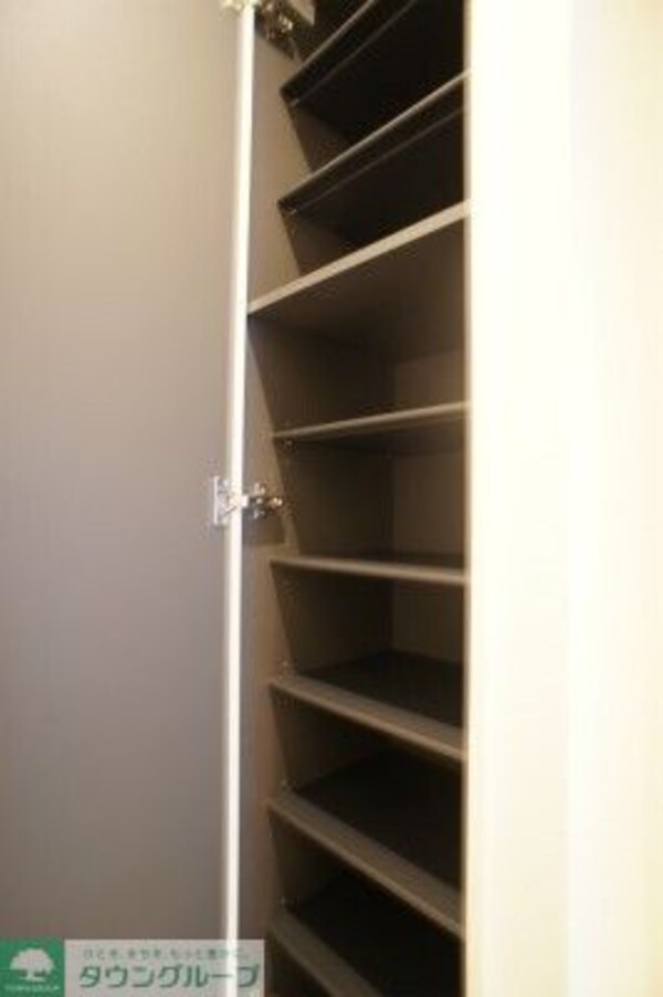 玄関(シューズボックス)