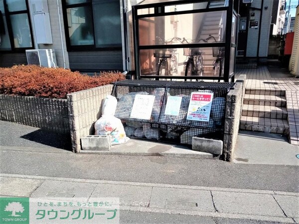 共有部分(ゴミ置き場)