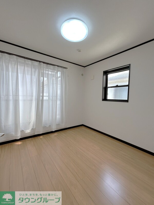 子供部屋(洋室約4.8帖、照明・カーテンは性能保証除外)