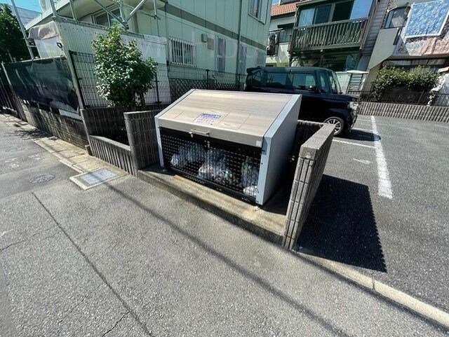 物件内観写真13　(庭)