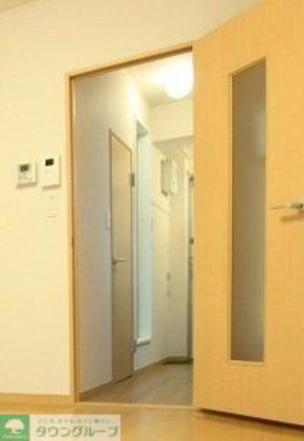 玄関(リビング/居室)