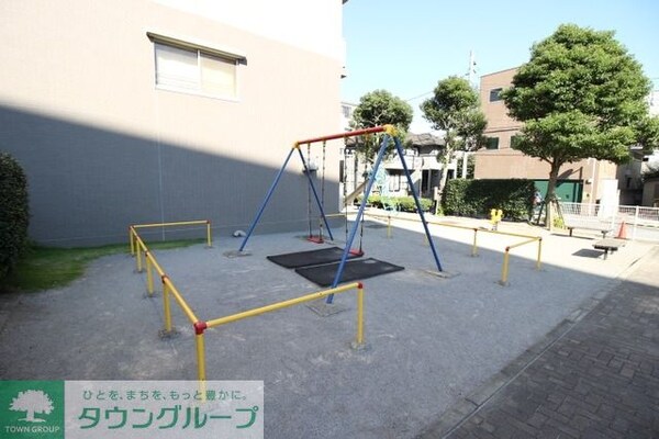 その他(敷地内にある遊び場)