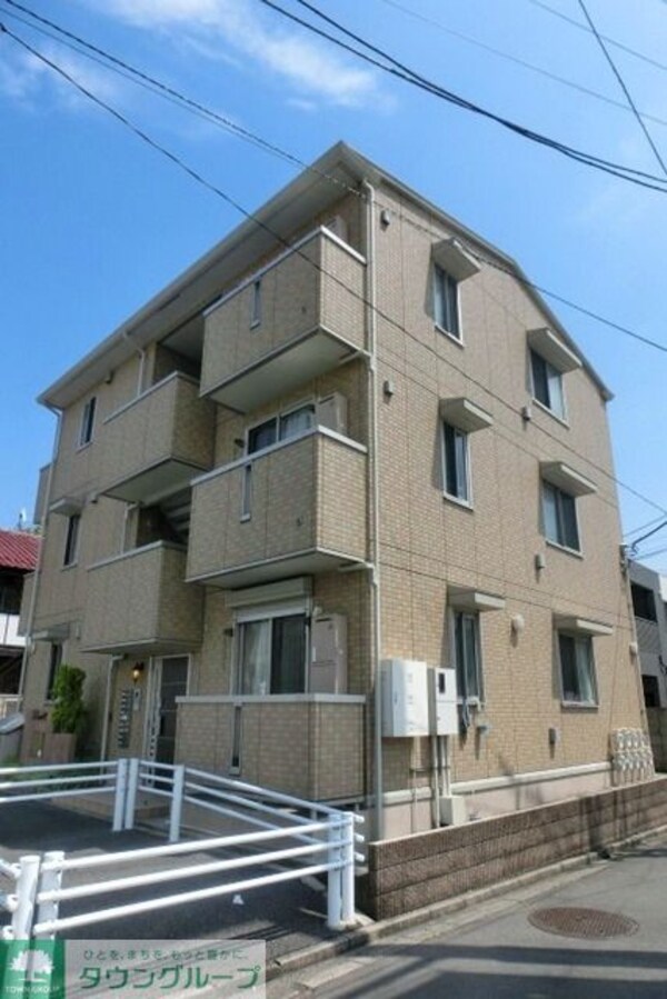 外観(エントランス向かって右側です♪)