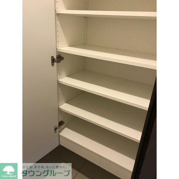 収納(下足入)
