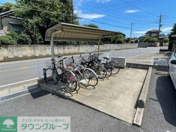 エントランス(駐輪場)
