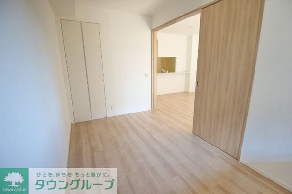 寝室(広々使える間取りです)