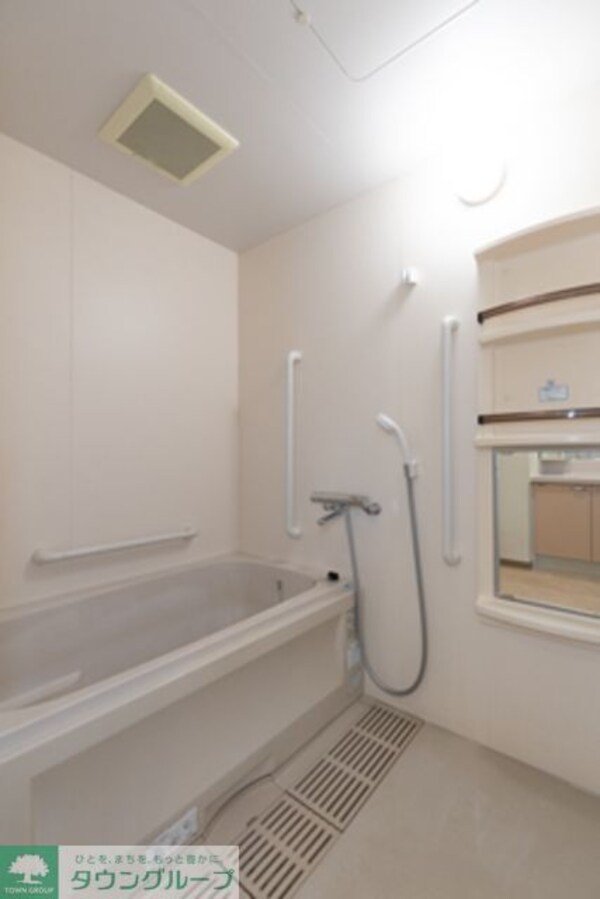 バス／シャワールーム等(※写真は同タイプ住戸です。)