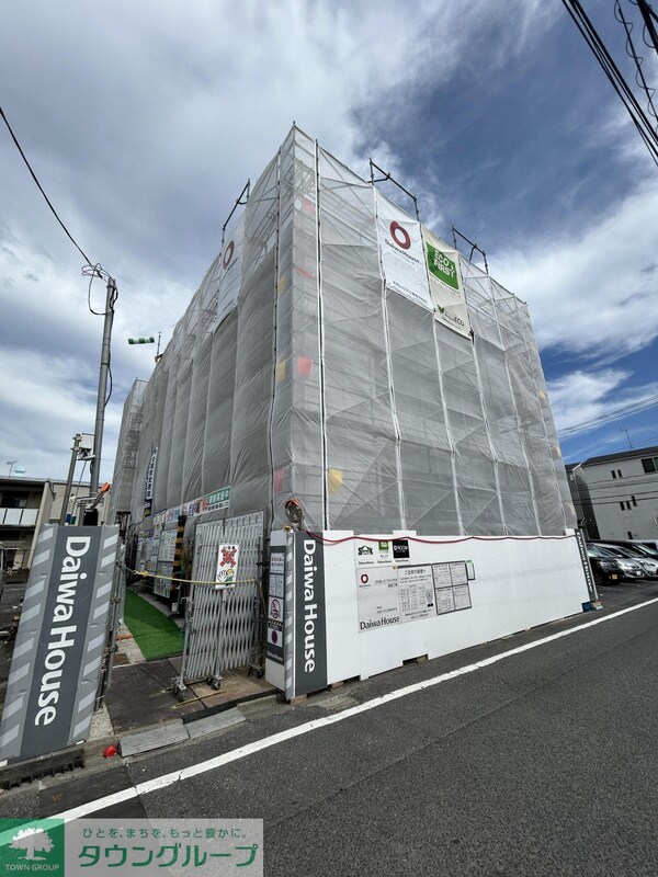 エントランス(駐車場)