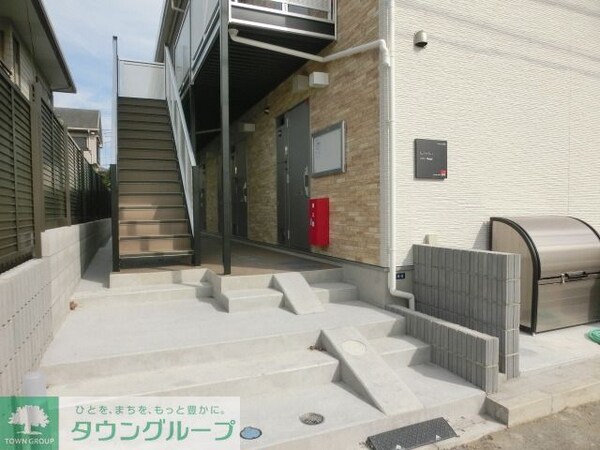 エントランス(お部屋探しはタウンハウジング千葉店にお任せ下さい♪)