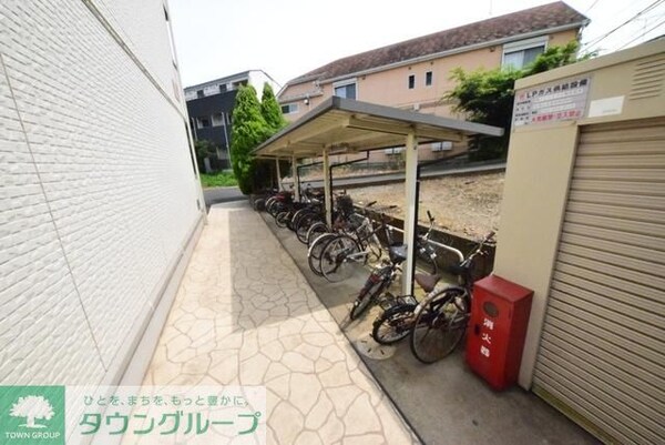 共有部分(屋根付き駐輪場)