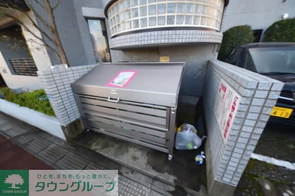 設備(敷地内専用ゴミ捨て場)