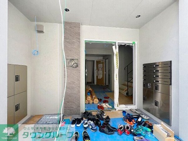 エントランス(部屋探しは株式会社　タウンハウジング　までお気軽にお問合せ…)