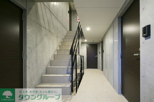 ロビー(部屋探しは株式会社　タウンハウジング　までお気軽にお問合せ…)