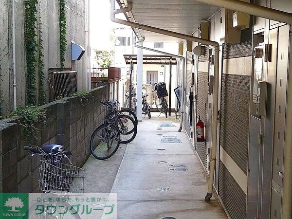 その他(屋根付き駐輪場（無料）)