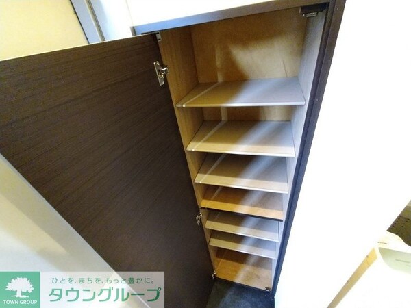 玄関(下駄箱)