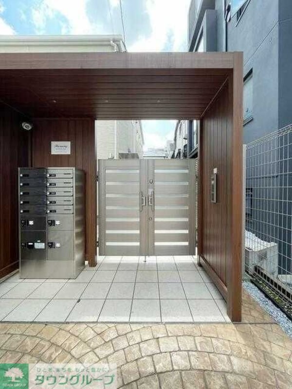 エントランス(部屋探しは株式会社　タウンハウジング　までお気軽にお問合せ…)