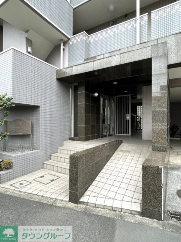 エントランス(エントランス)