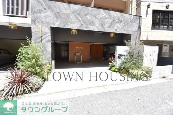 エントランス(部屋探しは株式会社　タウンハウジング　までお気軽にお問合せ…)