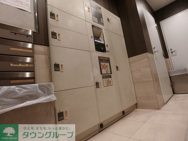 物件内観写真6　(宅配ロッカーあり)