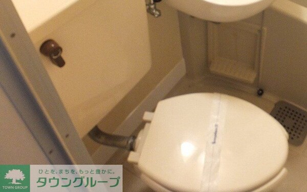 トイレ(号室によって間取りや設備は異なります。)