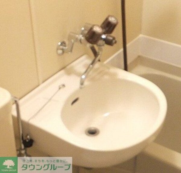 洗面(号室によって間取りや設備は異なります。)