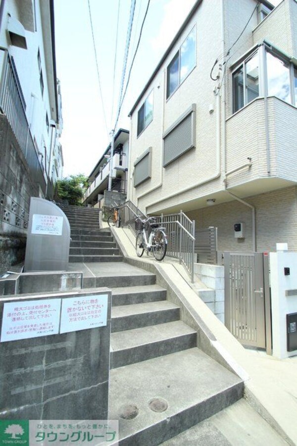 エントランス(【初期費用分割・クレカ対応】一都三県のお部屋探しは2025…)
