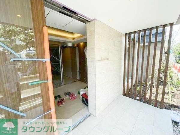 エントランス(部屋探しは株式会社　タウンハウジング　までお気軽にお問合せ…)