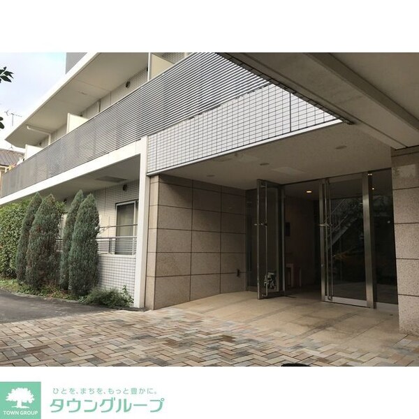 エントランス(建物西側)