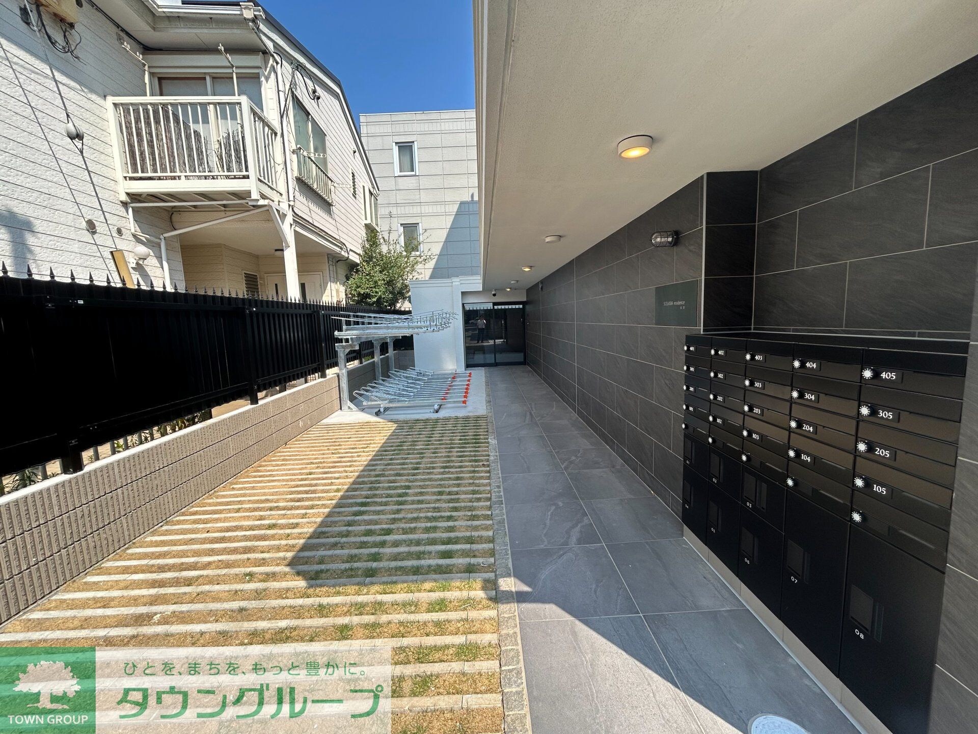 物件内観写真7　(エントランス)