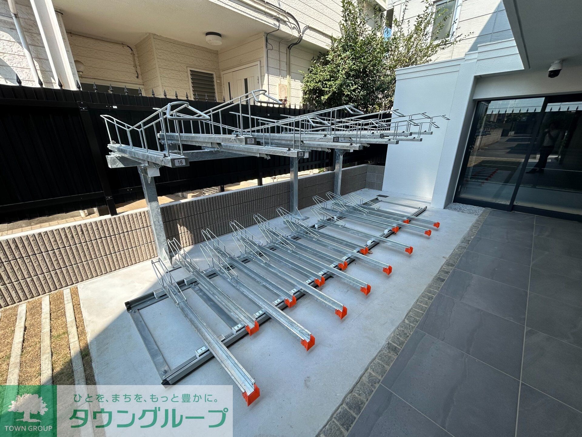 物件内観写真9　(駐輪場)