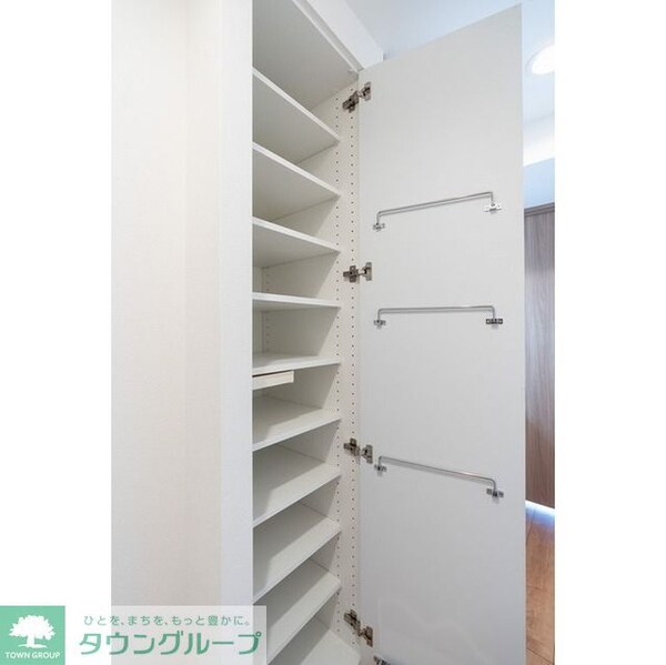 設備(シューズボックス)