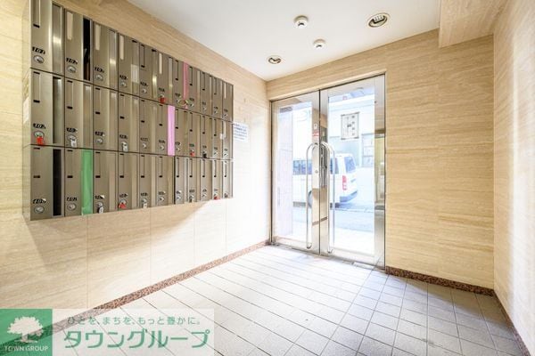 ロビー(部屋探しは株式会社　タウンハウジング　までお気軽にお問合せ…)