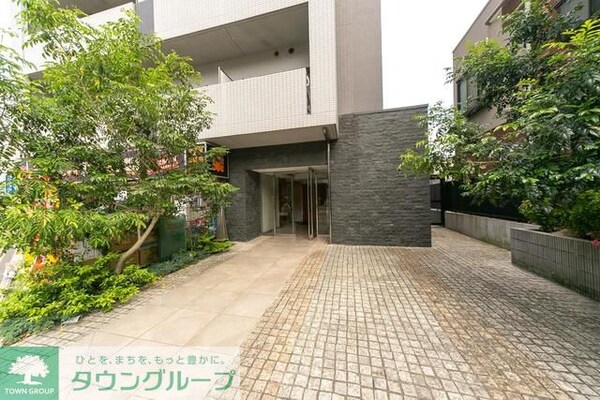 エントランス(★西新宿五丁目駅まで徒歩８分★)