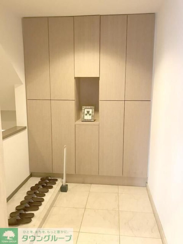 玄関(※写真は同タイプ住戸です。)