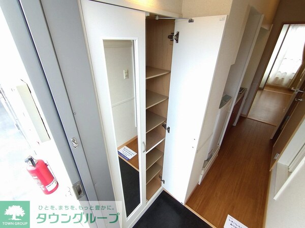 玄関(シューズボックス)