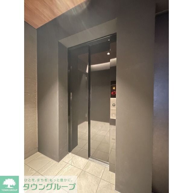 物件内観写真16　(エレベーター)