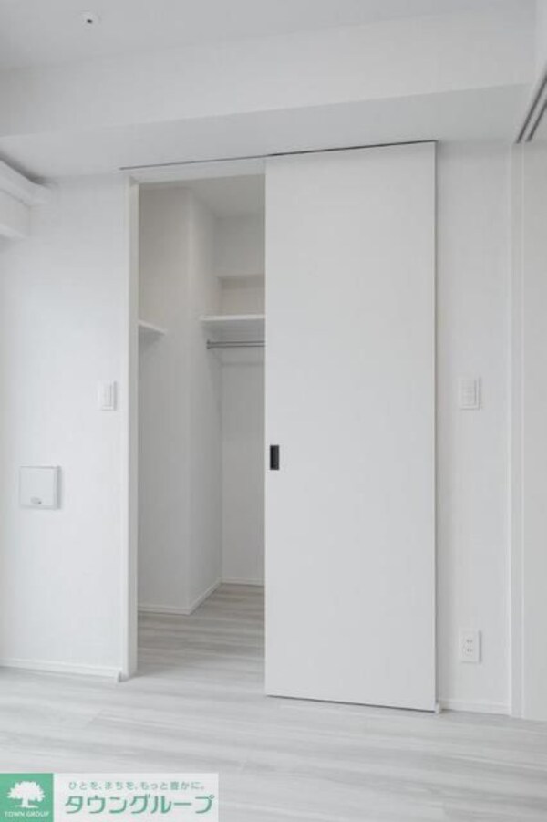 収納(Bタイプ2024年10月撮影 同タイプ1302号室の写真です)