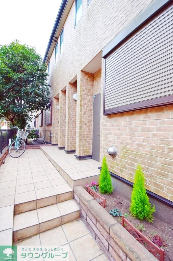 エントランス(庭)