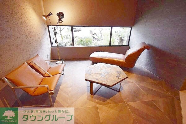 ロビー(部屋探しは株式会社　タウンハウジング　までお気軽にお問合せ…)