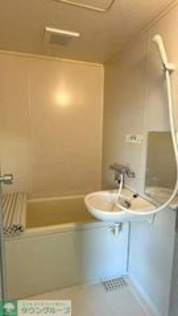 洗面(バス／シャワールーム等)