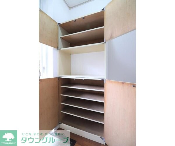 玄関(収納)