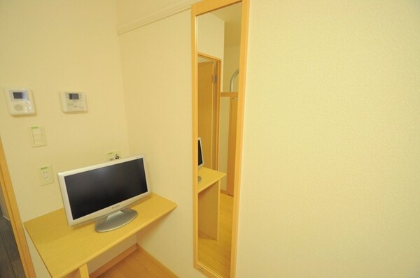 その他室内・内装(姿見　「同タイプの部屋の写真です」「現況優先」)