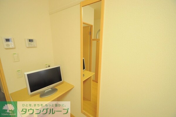 その他室内・内装(姿見　「同タイプの部屋の写真です」「現況優先」)
