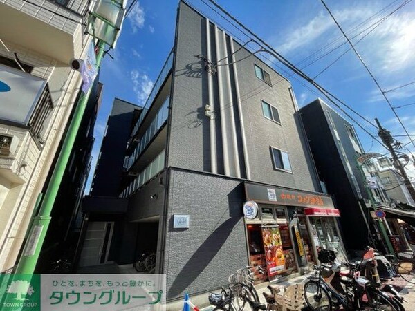 外観(1階にコメダ珈琲があります。)