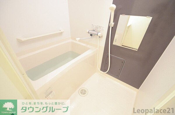 バス／シャワールーム等(同タイプの別物件のため実際とは異なります。)