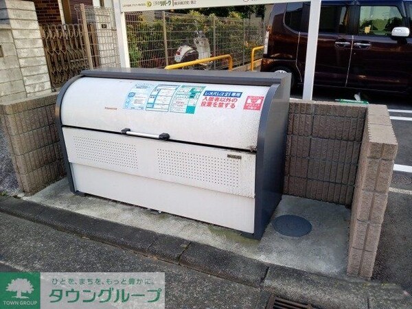 共有部分(ゴミ置き場です。)