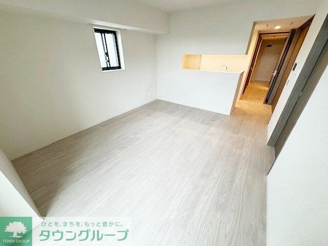 物件内観写真10　(リビング/居室)