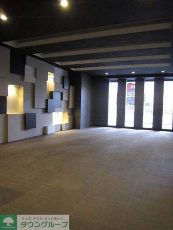 その他(スタイリッシュなエントランス)